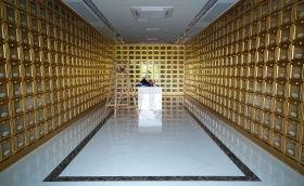 如何考慮骨灰盒存放架的承重力？